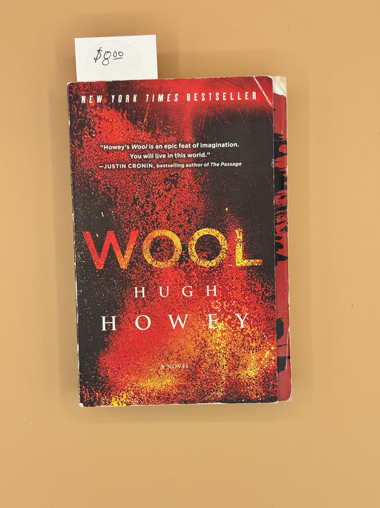 Wool - Hugh Howey (Silo #1) | Pre-Owned Paperback - Good Condition